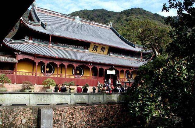 浙江最特殊的寺庙，日本人为它修建佛阁，相隔至今1700多年历史