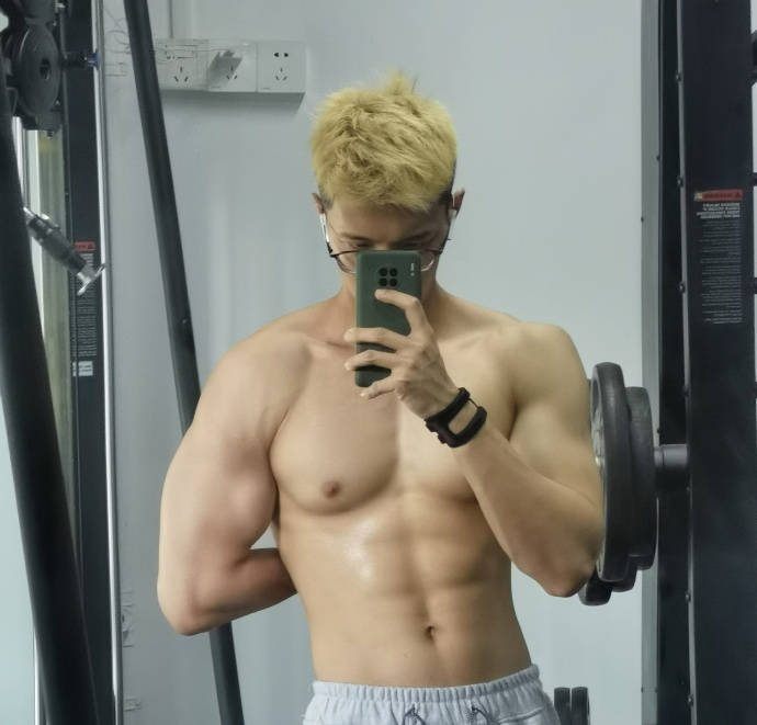 小孩子怎么练手臂肌肉 249d4012233e4eaa9dfd52f187725963.jpeg