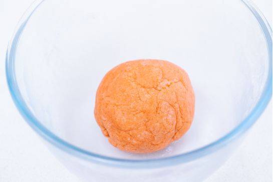 怎么做山楂棒棒糖 24ebe929c9f8463cac7458bffe009437.jpeg