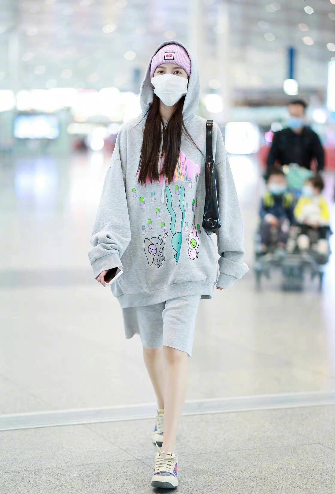 卫衣 今年卫衣该这么穿!显瘦、高级,还不像网红