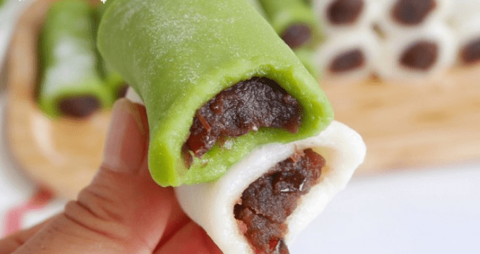 分享糯米豆沙凉糕的做法!吃起来清凉降温,香甜软糯!