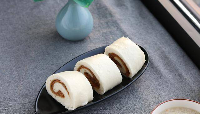 做法|早餐吃条肉龙吧，一卷一蒸，鲜美爆汁，简单省事儿，比饺子还好吃