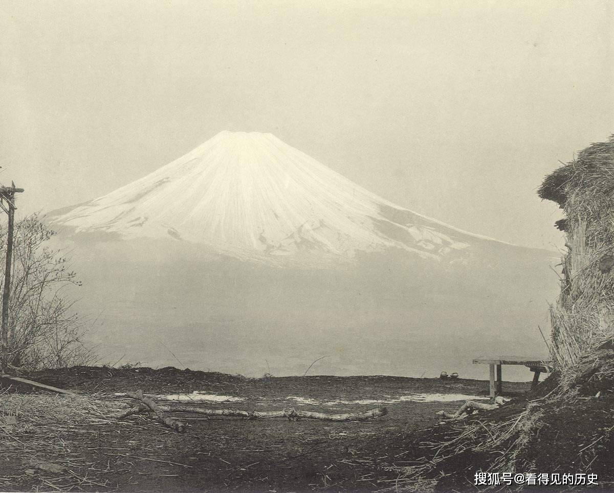 老照片百年前的日本富士山日本人的圣地