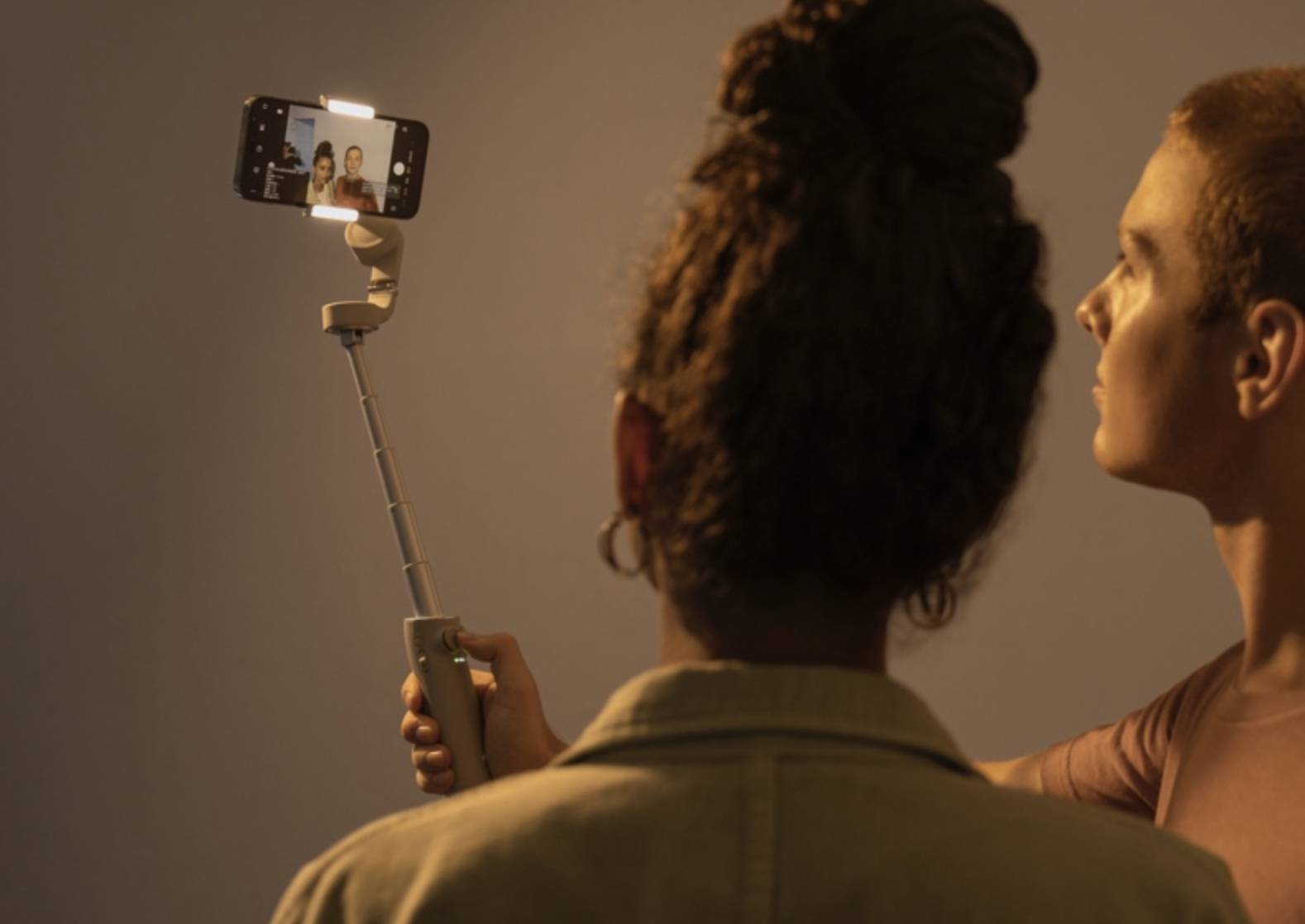 油管汽车博主真实经历告诉你：为什么推荐用手机+云台拍视频？