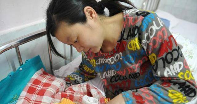 因为|产后不能洗澡，坐月子身上味道能把人“熏晕”？老人说法不能全听