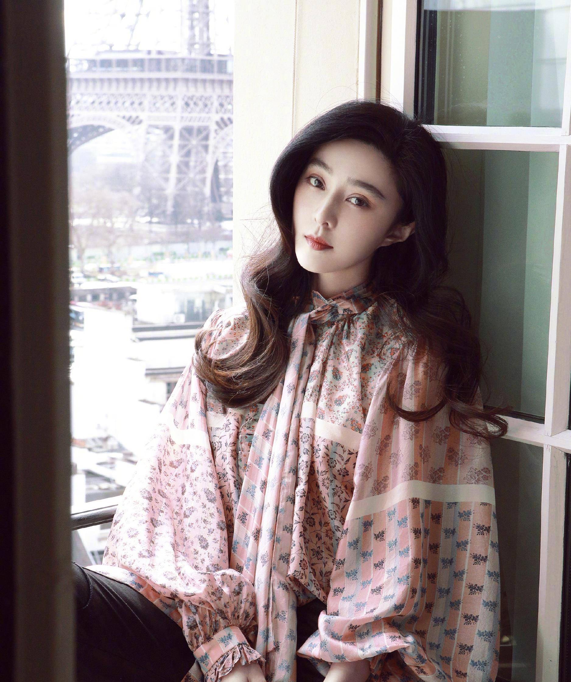 范冰冰拿下国际一线品牌,成全球顶级代言人,想要复出的意义何在