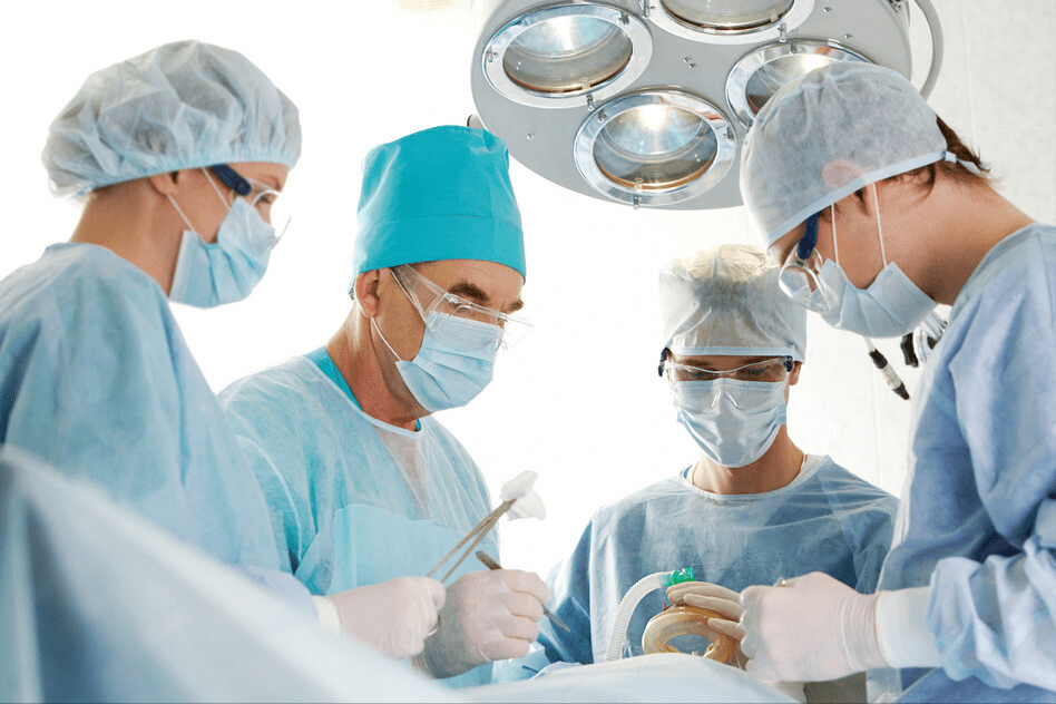 版权|在医院手术室，医生都不穿内裤，患者不准穿衣服？看医生说出实情