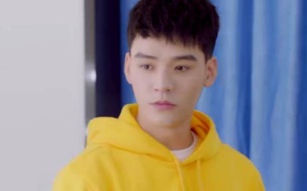 腹肌|更新10集，豆瓣好评满屏飘，笑出腹肌，龚俊新剧凭什么？