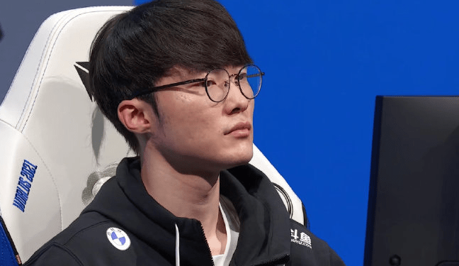 edg成功战胜心魔时隔多年赢下skt1李哥卡牌全场无节奏