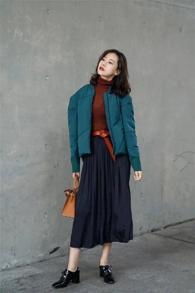 身材 不管大衣还是羽绒服,切忌拖沓花