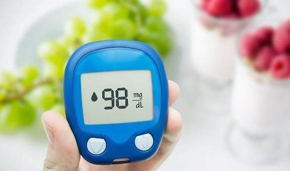 正常工作|身体出现这3种病,尽量别大意,可能演变成“尿毒症”,早知早好