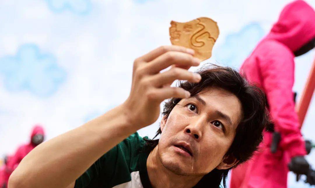 全球|《鱿鱼游戏》为何成为全球爆款？三大套路一个都不能少！