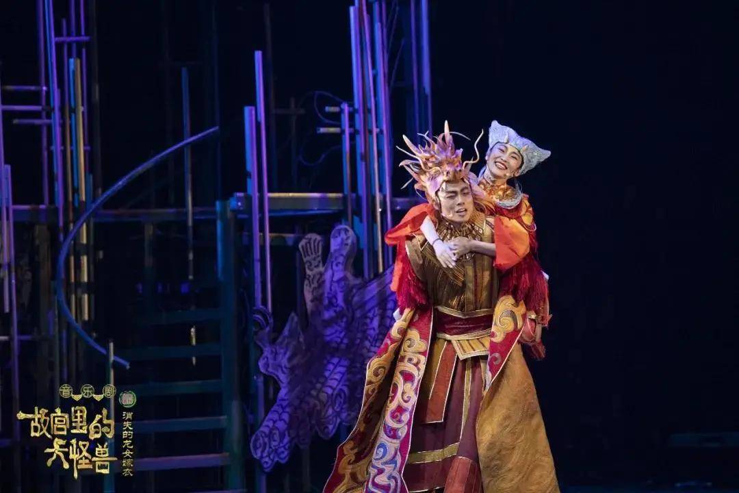 吻兽|进宫过新年！家庭音乐剧《故宫里的大怪兽之消失的龙女嫁衣》首登天津