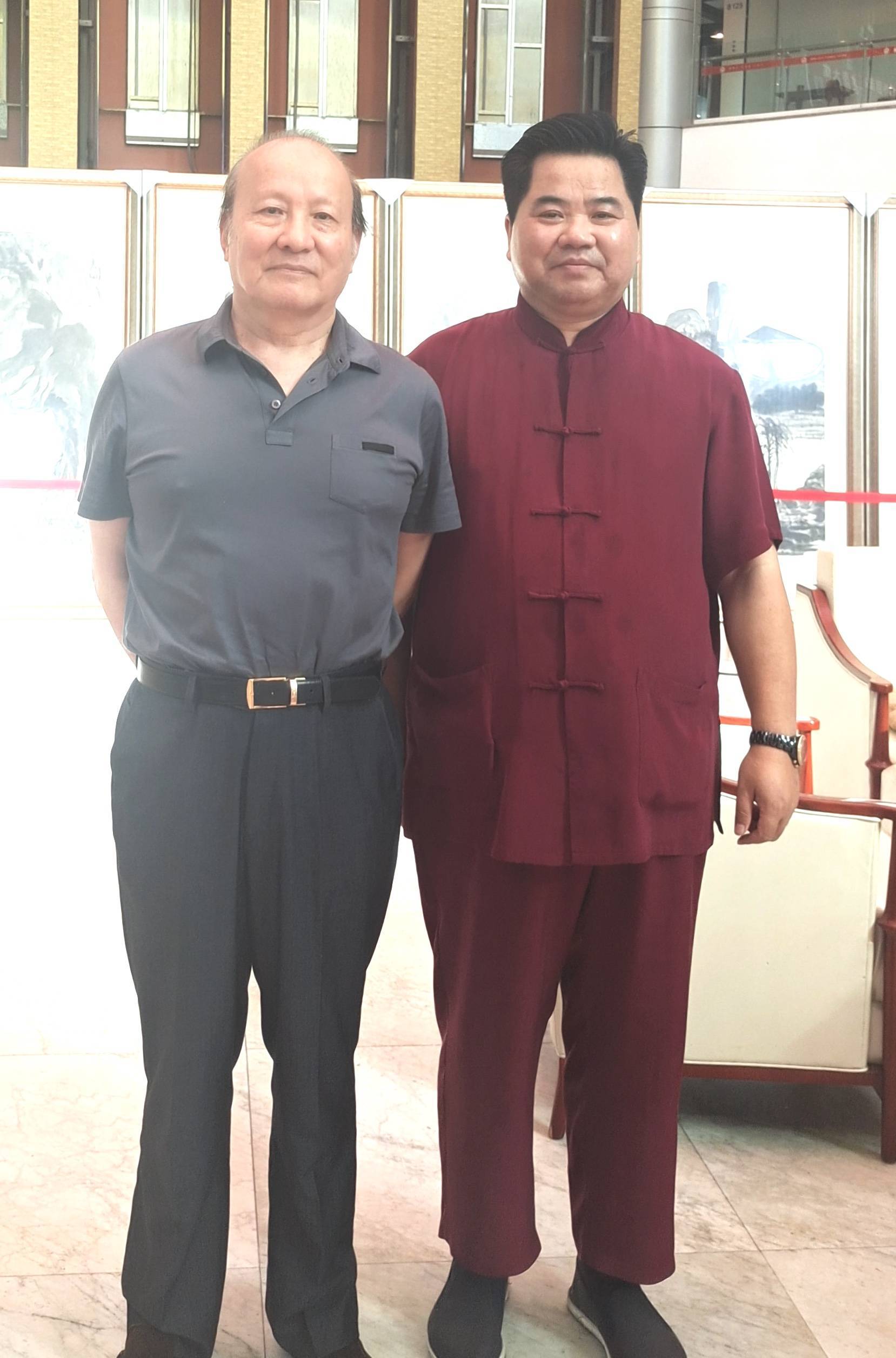 国画家画鹰大家指墨画艺术大师朱祖国