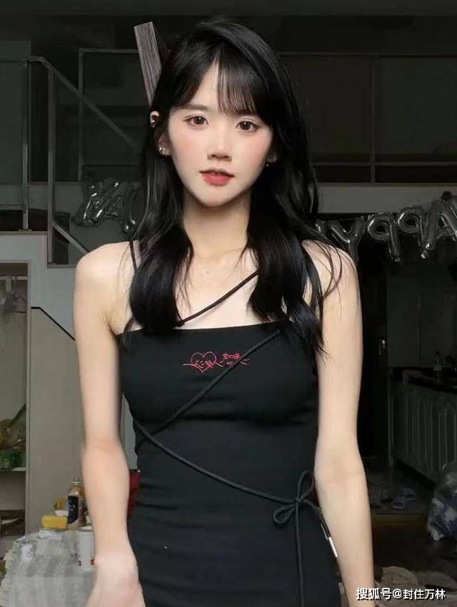 原创20女人不妨试试气质风不必追求纯欲气质好一样可以碾压众人