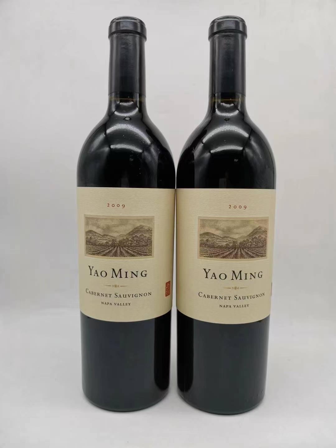 美国纳帕谷姚明红酒高清图