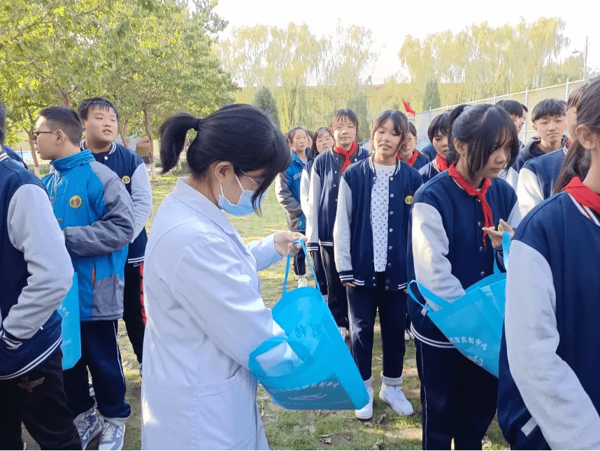 主題|青春之心靈青春之少年——山西省汾陽醫院開展兒童青少年心理健康主題宣教活動
