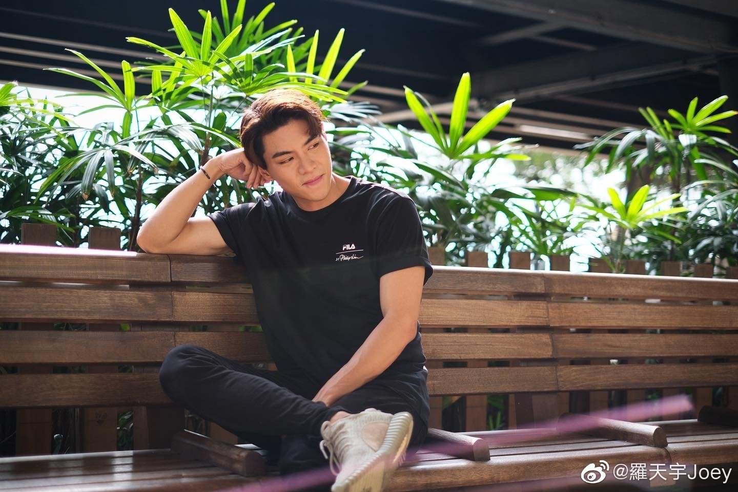 TVB艺人胡㻗凭《我家无难事》上位，哥哥是力捧小生，绯闻不断_罗天宇