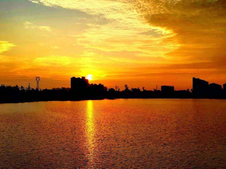 李辉民|重阳佳节呼老友，诗情漫舞醉千秋（诗词六首）