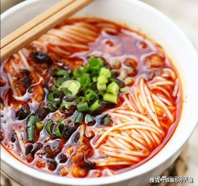 因为|不吃早餐就等于在增肥，3分钟做一份早餐炸酱面，省时美味又方便