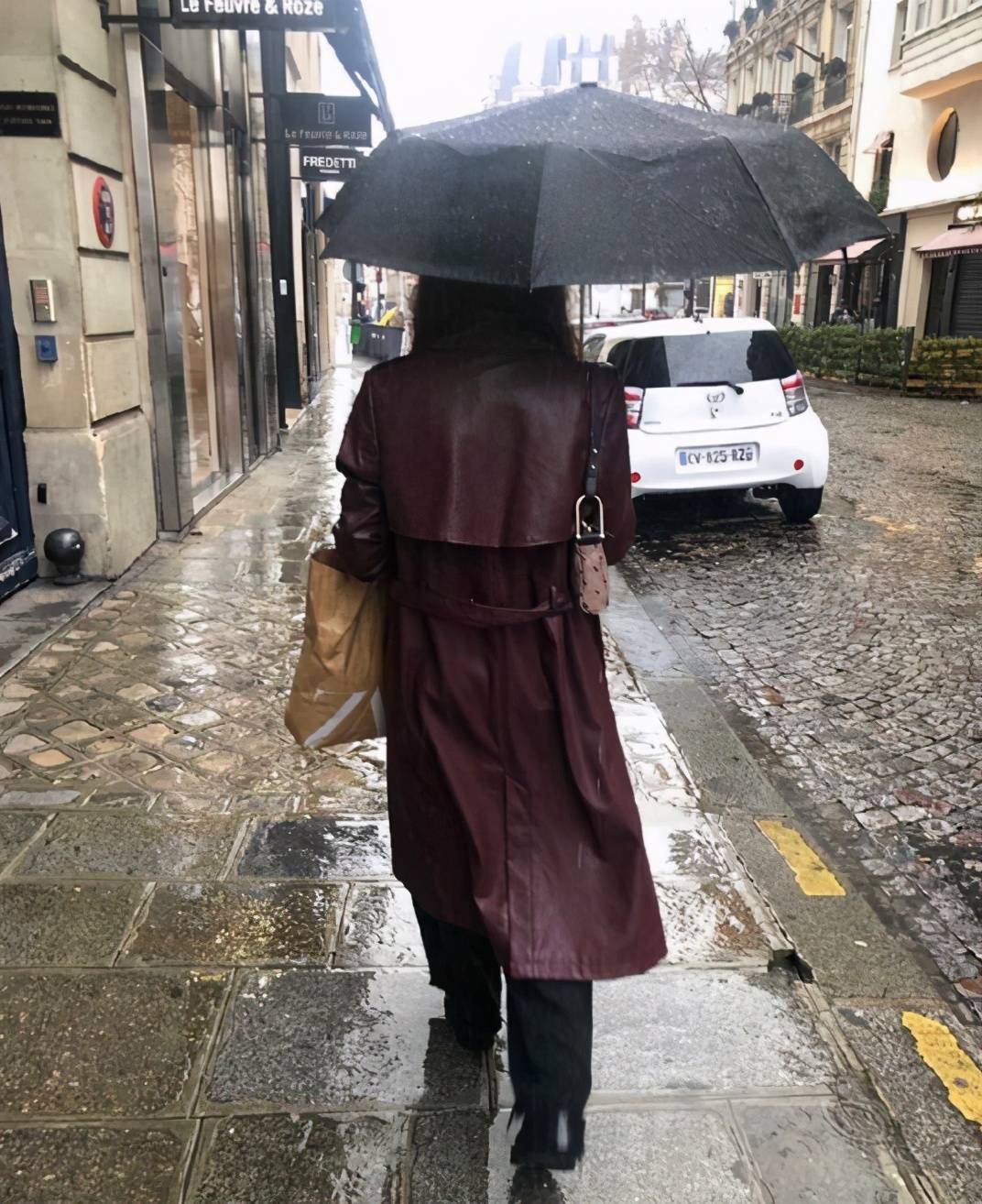 防寒 防寒又时尚的穿搭来了，街头的女生都这样穿