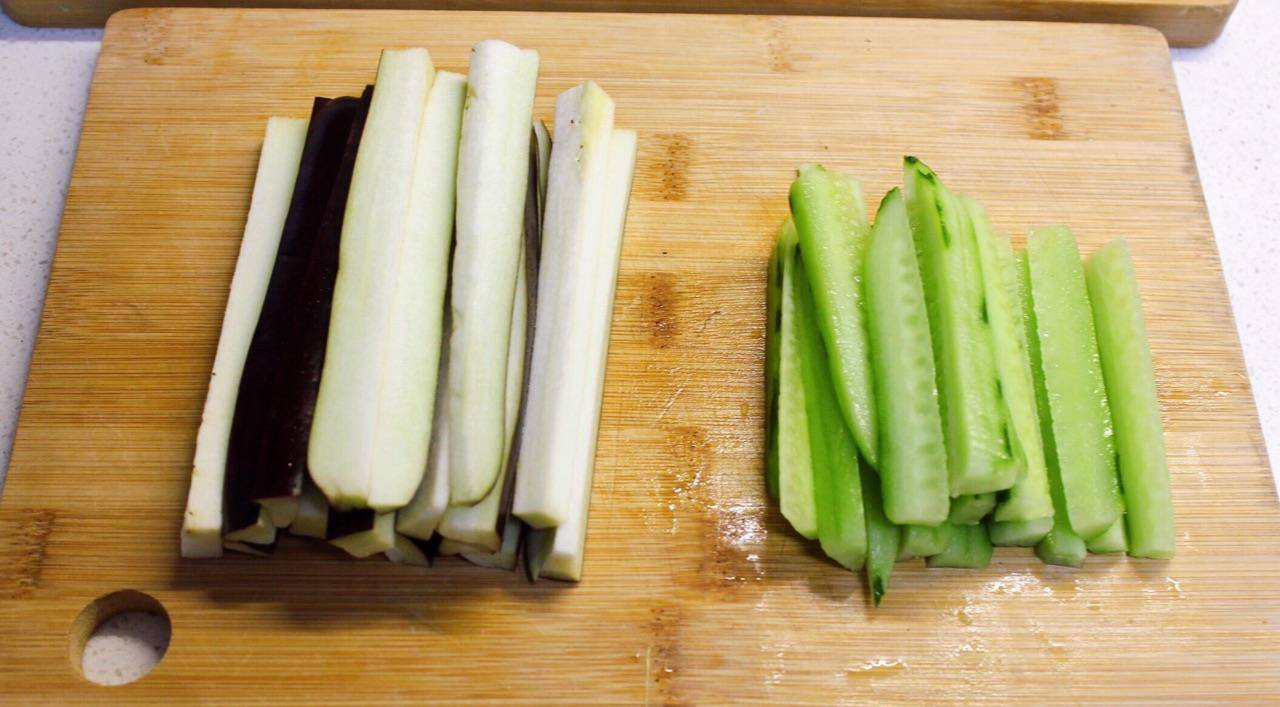 吃了这么多年的茄子 第一次这样吃 味道鲜美真下饭 黄瓜 全网搜