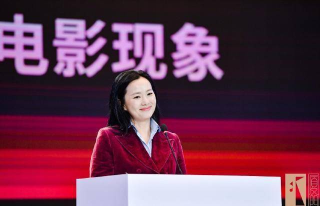 体重鞠婧祎的直角肩、精灵耳bm风，女性们在容貌上越来越焦虑！？