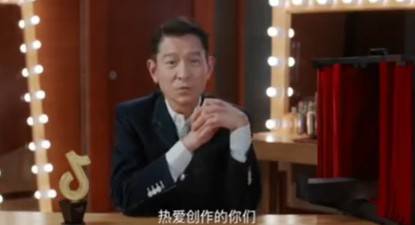 张晨光|奇妙夜晚会：王源周深莫文蔚唱歌发挥稳定，两个特别的看点也动人