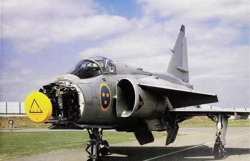 原创"北欧之雷"萨博-37战斗机,依靠鸭翼布局拦截"黑鸟"的神迹