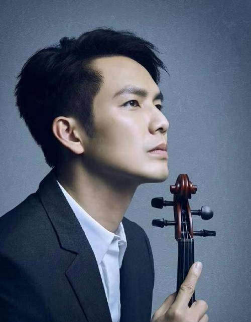 打领带|穿西服打领带帅气的明星,有霸道总裁气质的明星,你认识几个?