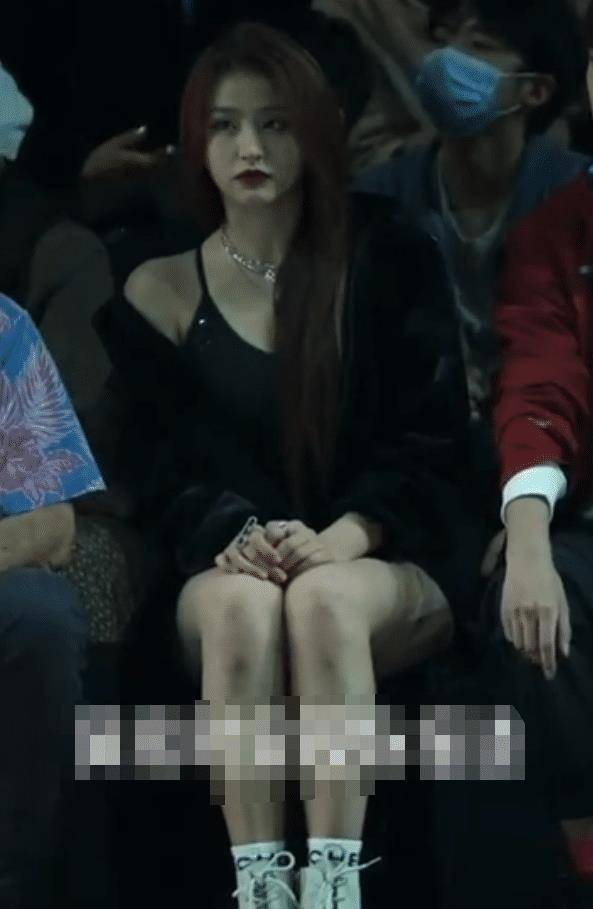 傲人 上海时装周众女星PK！孙俪略显老气，林允身材傲人，江疏影气场全开