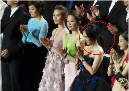 珠宝 杨幂挣那么多钱,为啥还不去调一调仪态?造型师也救不了