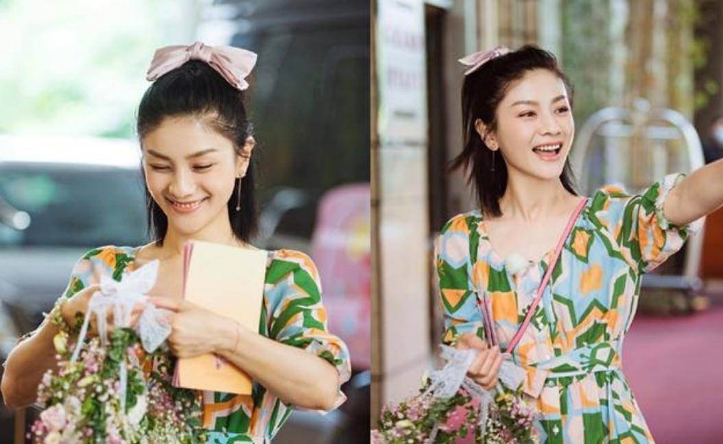 花色 胡可还挺会装嫩，穿花色很重的单品，依旧掩盖不住少女气质