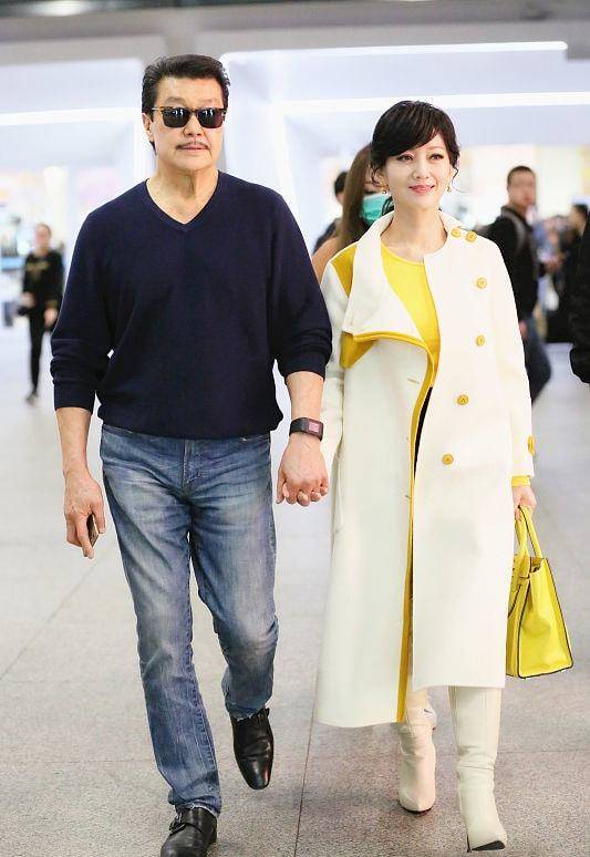 颜色 真想跟赵雅芝请教一下驻颜术,一袭黄色长裙好嫩,脸上也没啥皱纹