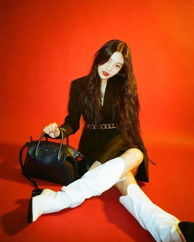 设计 秋冬出镜率超高的西装款，时髦又气质，出街必备裤装短裙连衣裙_网易订阅