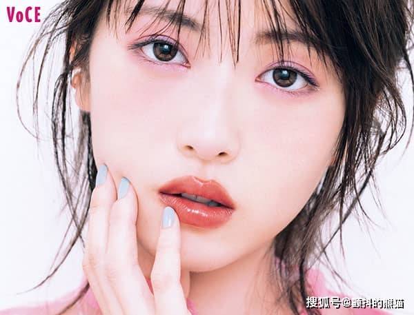 de滨边美波 使用偏蓝粉色×紫色挑战性感的围妆！打造甜美成熟秋妆