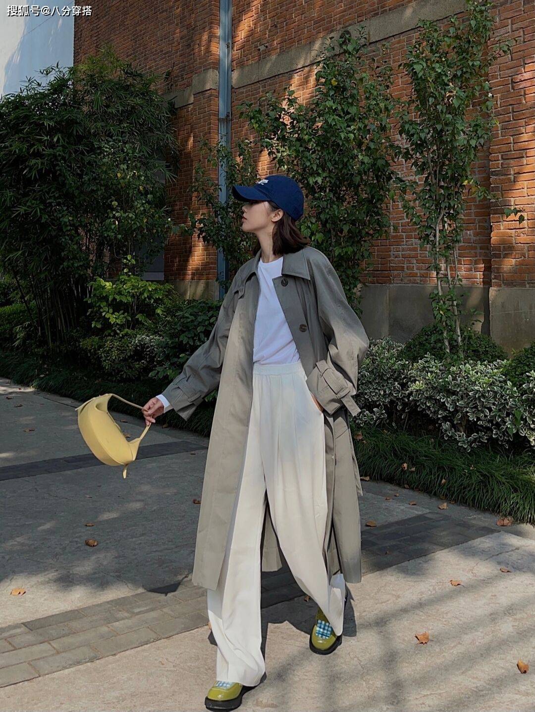 颜色 秋冬季节，学会这些“风衣”穿法，告别臃肿普通感，让你气质翻倍