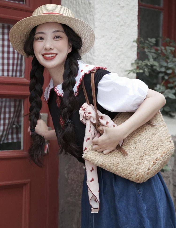 时尚 马甲与衬衫一起穿，看起来好看有气质