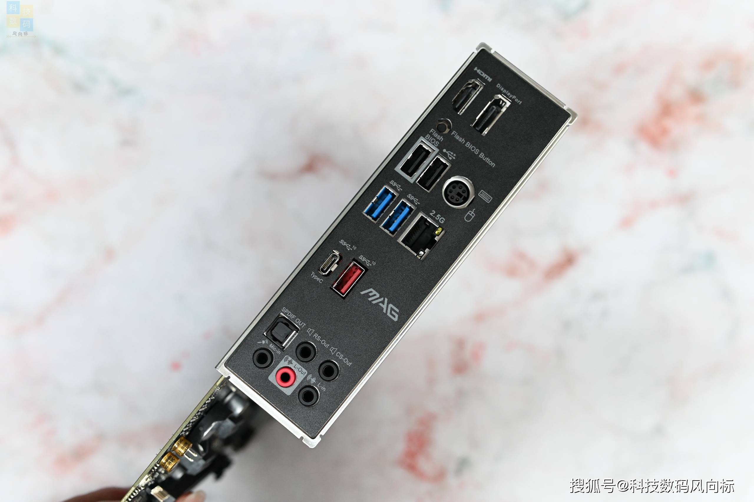 漂亮|双十一换个更漂亮的机箱，星曜者DF800上手