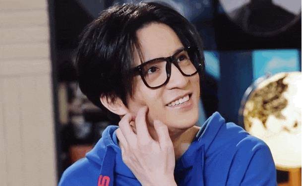 进行|《我们的歌》又度登上热搜，薛之谦再成节目焦点