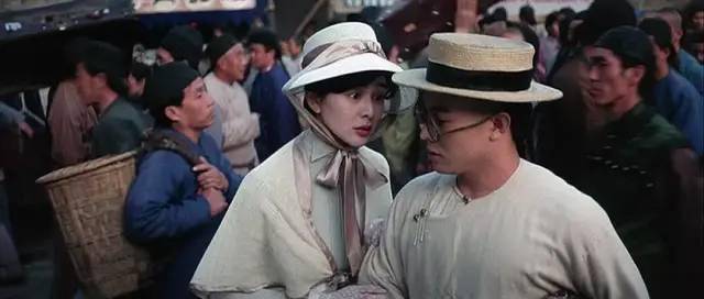 周星驰|香港电影十大经典角色，“九叔”林正英，“禁欲系”法海令人难忘！