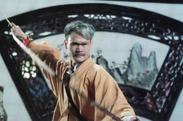 周星驰|香港电影十大经典角色,“九叔”林正英,“禁欲系”法海令人难忘!