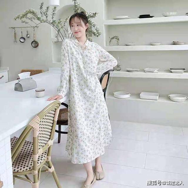 整体 秋季穿衣多做“减法”,教你这些搭配小技巧,简约百搭又显气质