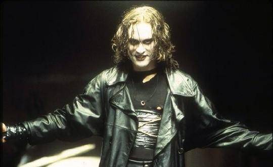 乌鸦|1993年李小龙之子李国豪在片场遭“枪杀”，到底是意外还是阴谋？