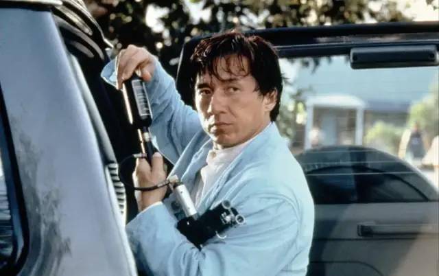 周星驰|香港电影十大经典角色，“九叔”林正英，“禁欲系”法海令人难忘！