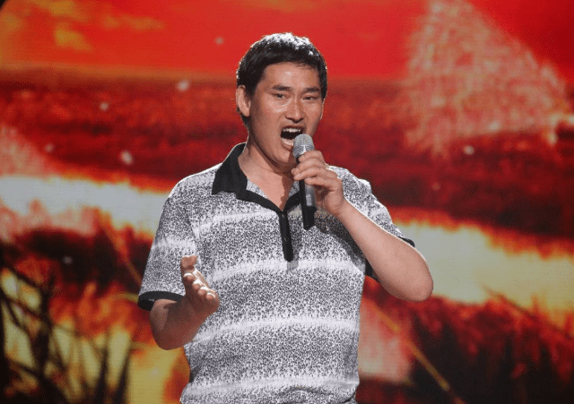 大衣哥哭了的视频 78ac453f57c649da8b7850086dae9047.png