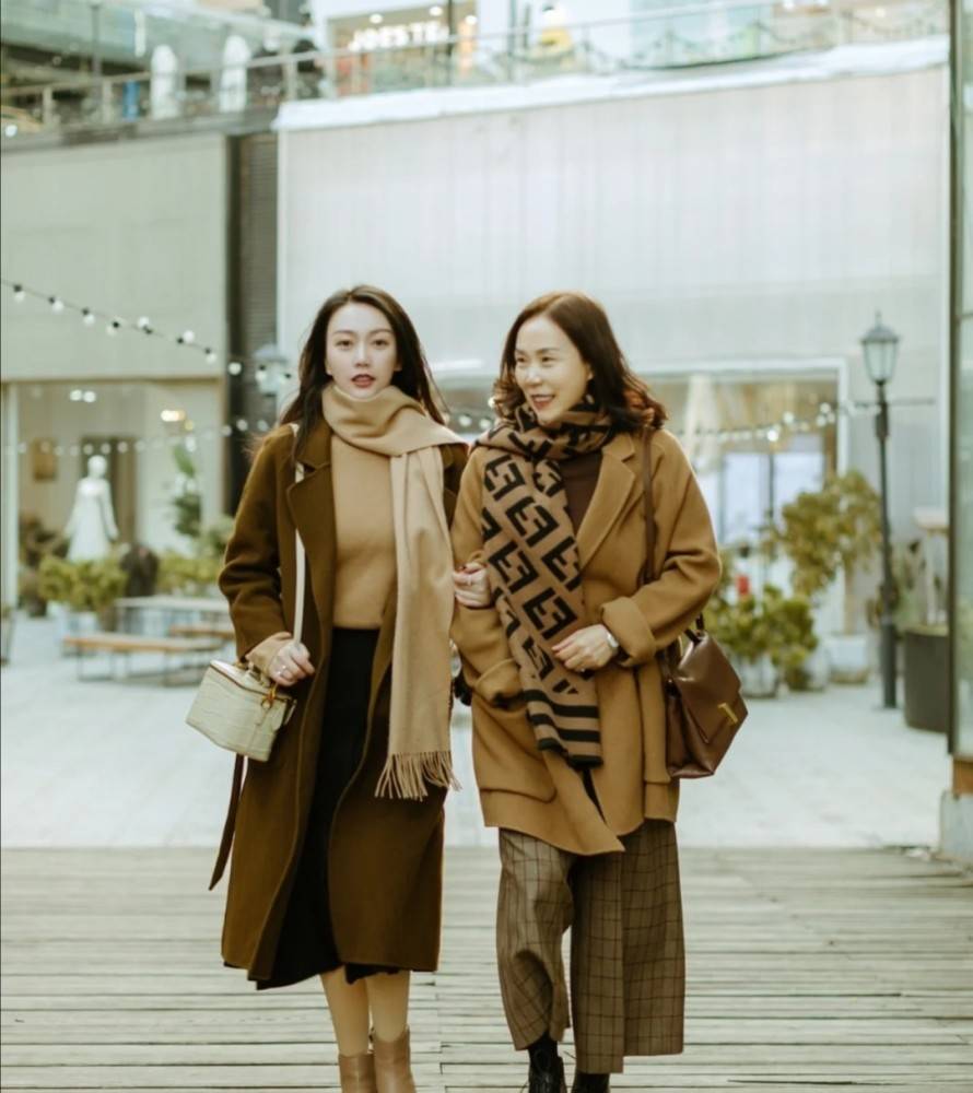 羊羔 深秋冬保暖高级穿搭look,这三种让你轻松禁住凌冽寒风,时尚吸睛