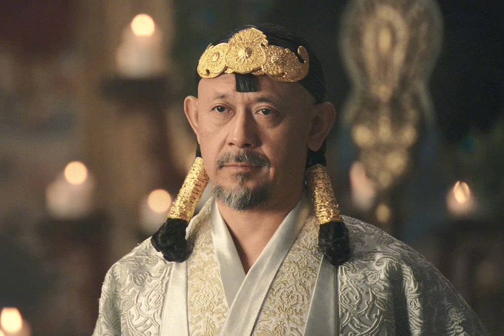 因为|58岁的姜文，从娱乐圈清流，到如今和关晓彤合作跌倒，真不应该