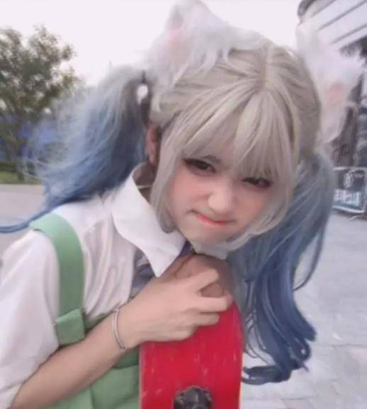 男儿身|萝莉网红安妮,靠骂人涨粉百万火遍全网,自曝“男儿身”惊呆众人