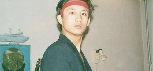 因为人到中年就“发腮”？这些男星颜值骤降的背后，是骨相在作祟